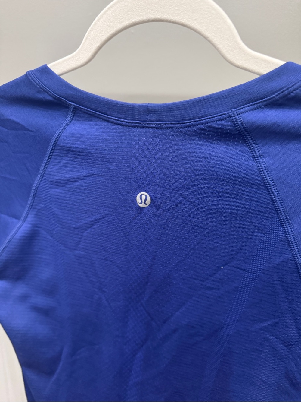 Lululemon Royal Blue Hip Length Swiftly Tech Athletic Shirt Size 6 - Picture 4 of 5
